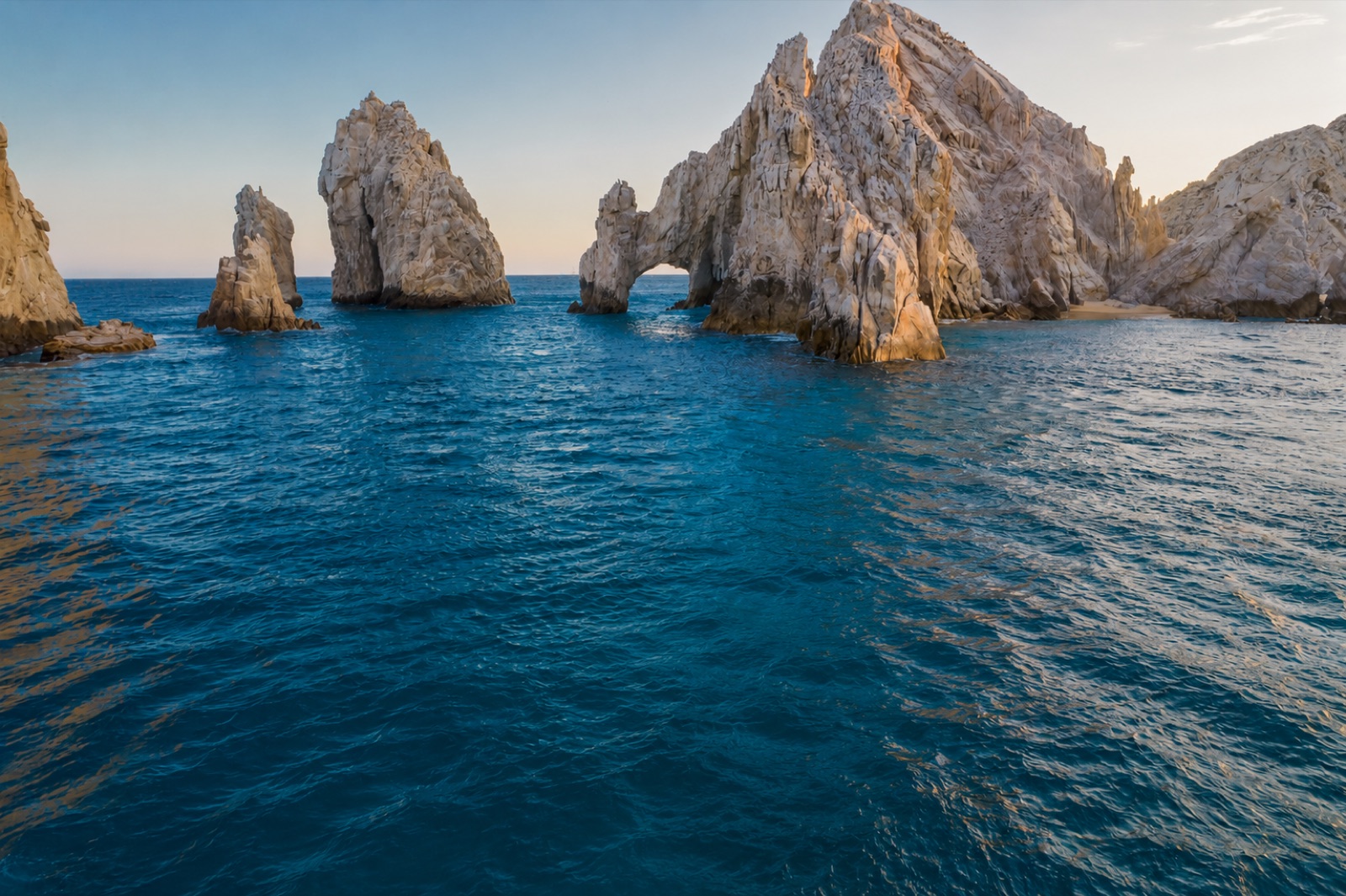 El Arco de Cabo San Lucas al atardecer